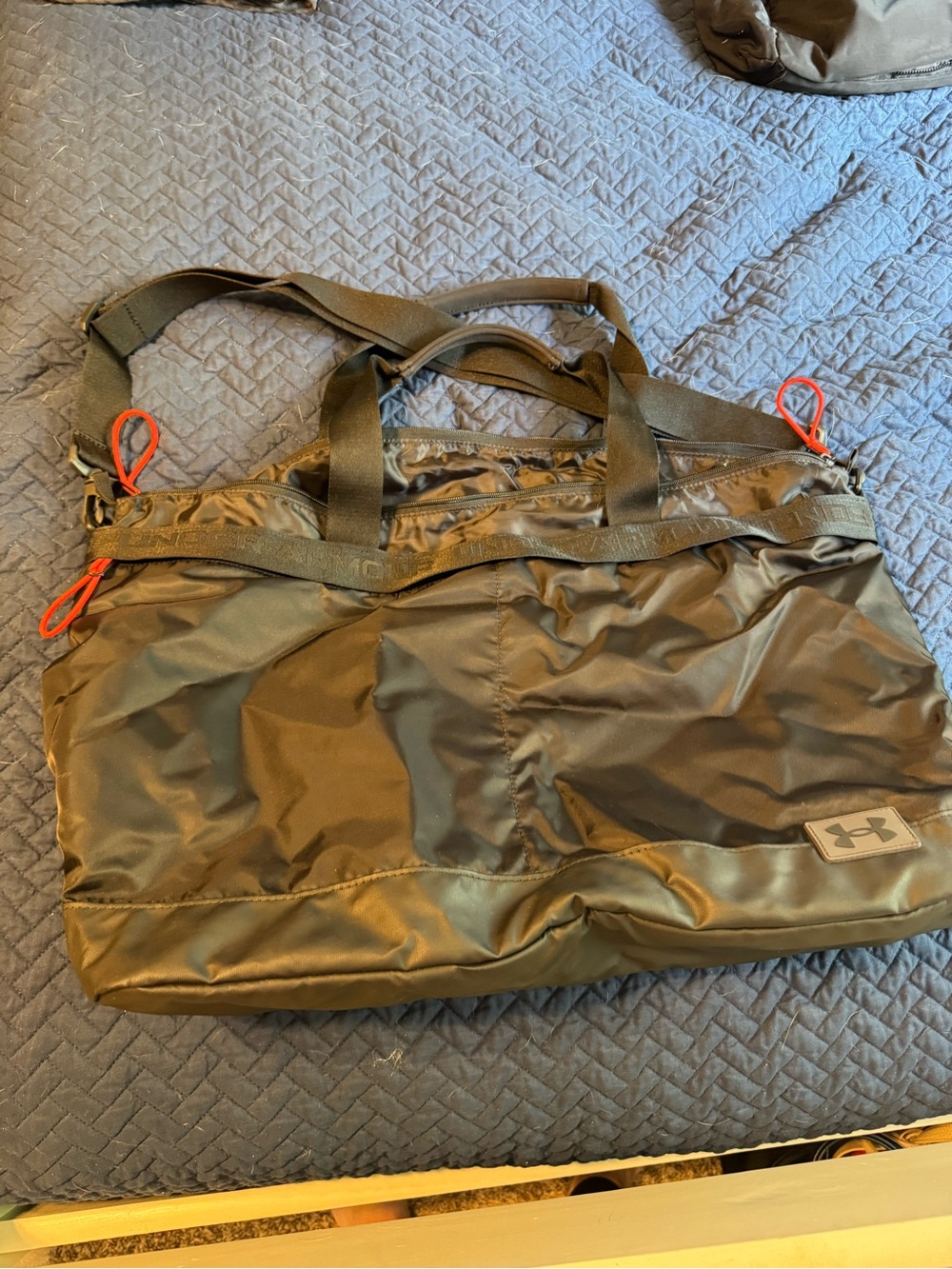 Under Armour black Duffel with pink Zip Pulls
